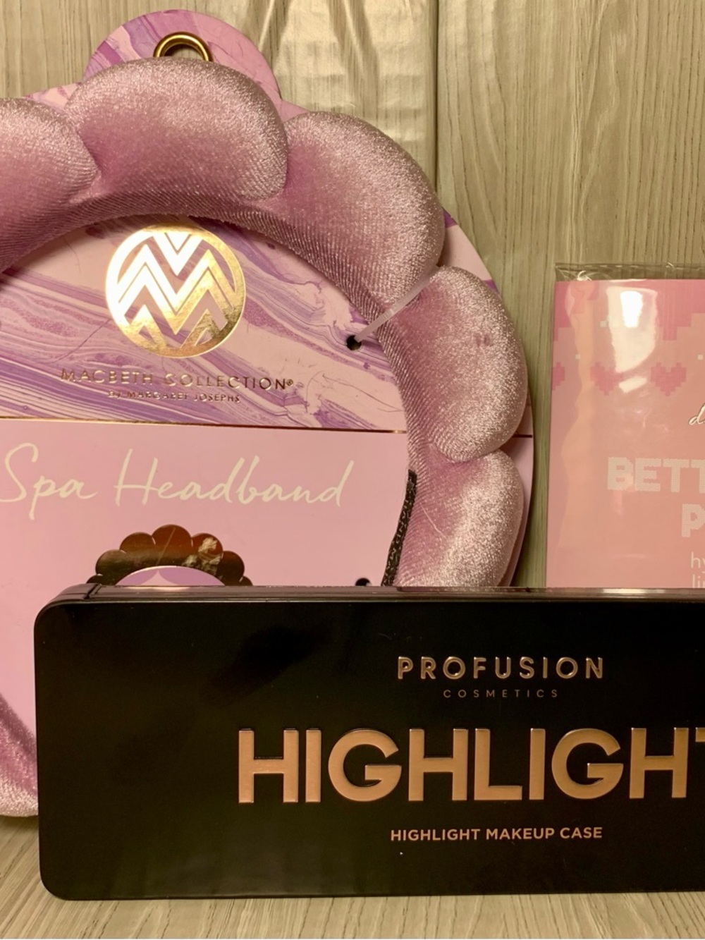 Profusion Highlight Makeup Case with Pink Spa Headband and hydrogel lip masks